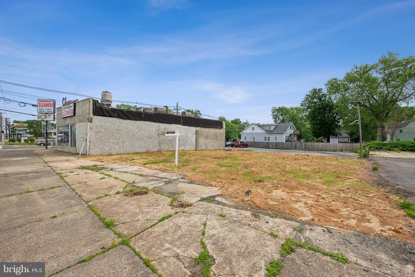 3 Property Photo 12