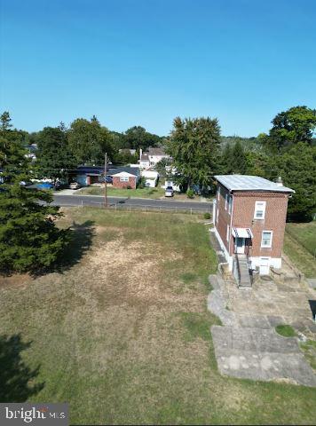 56 Brown Ave Property Photo 4
