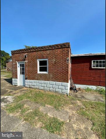 56 Brown Ave Property Photo 17