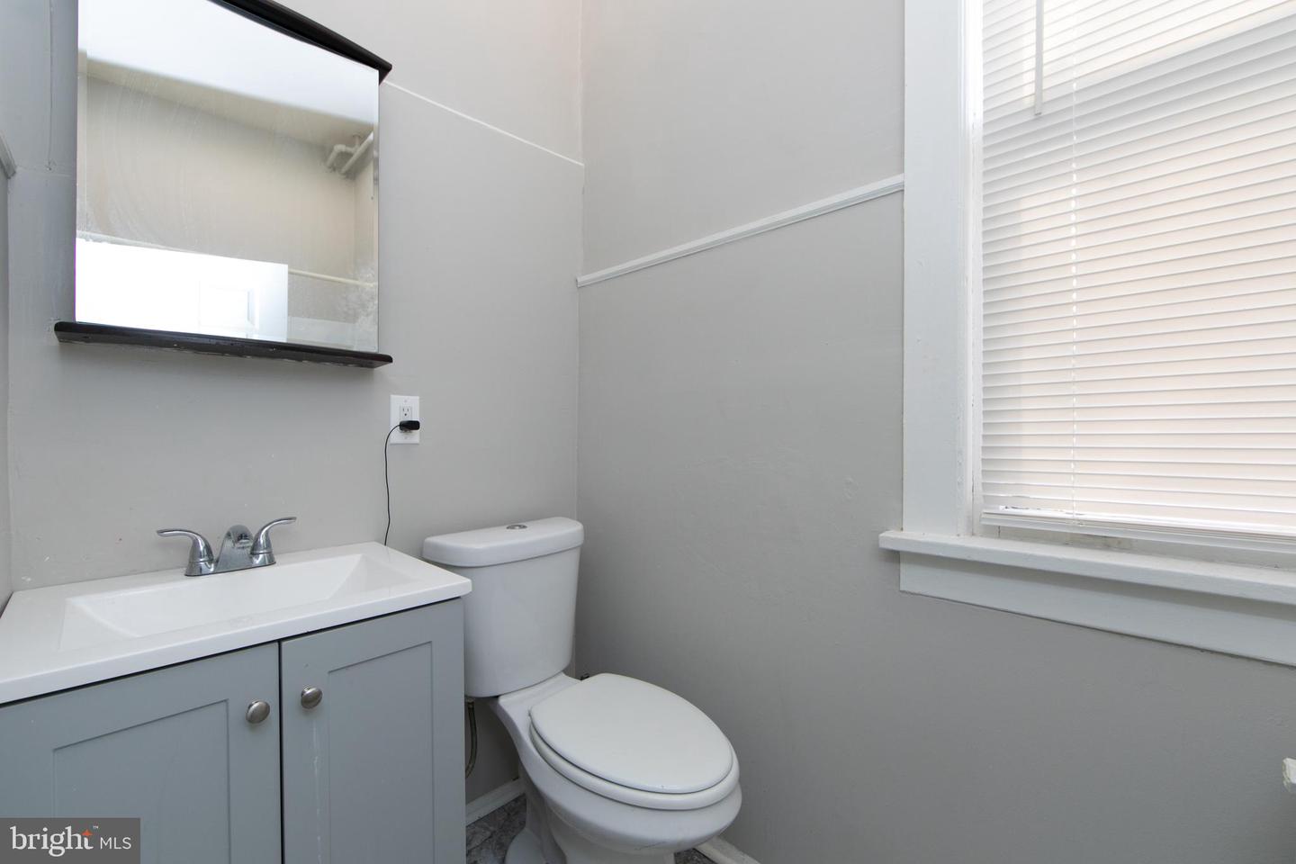 617 Newton Ave Property Photo 36