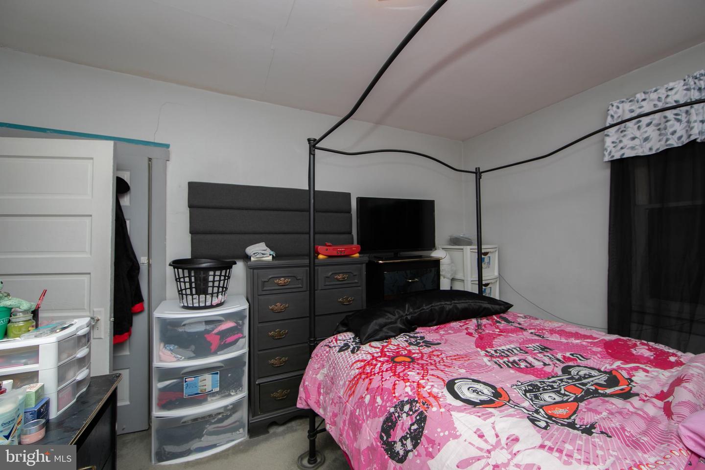 617 Newton Ave Property Photo 76