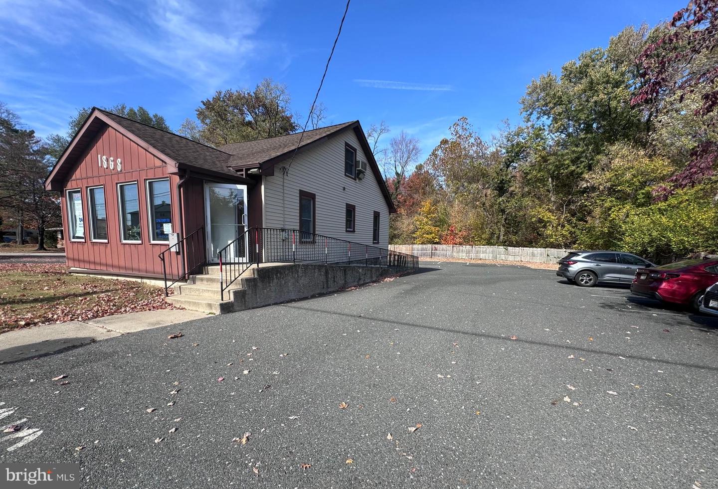 1868 Greentree Rd Property Photo 1