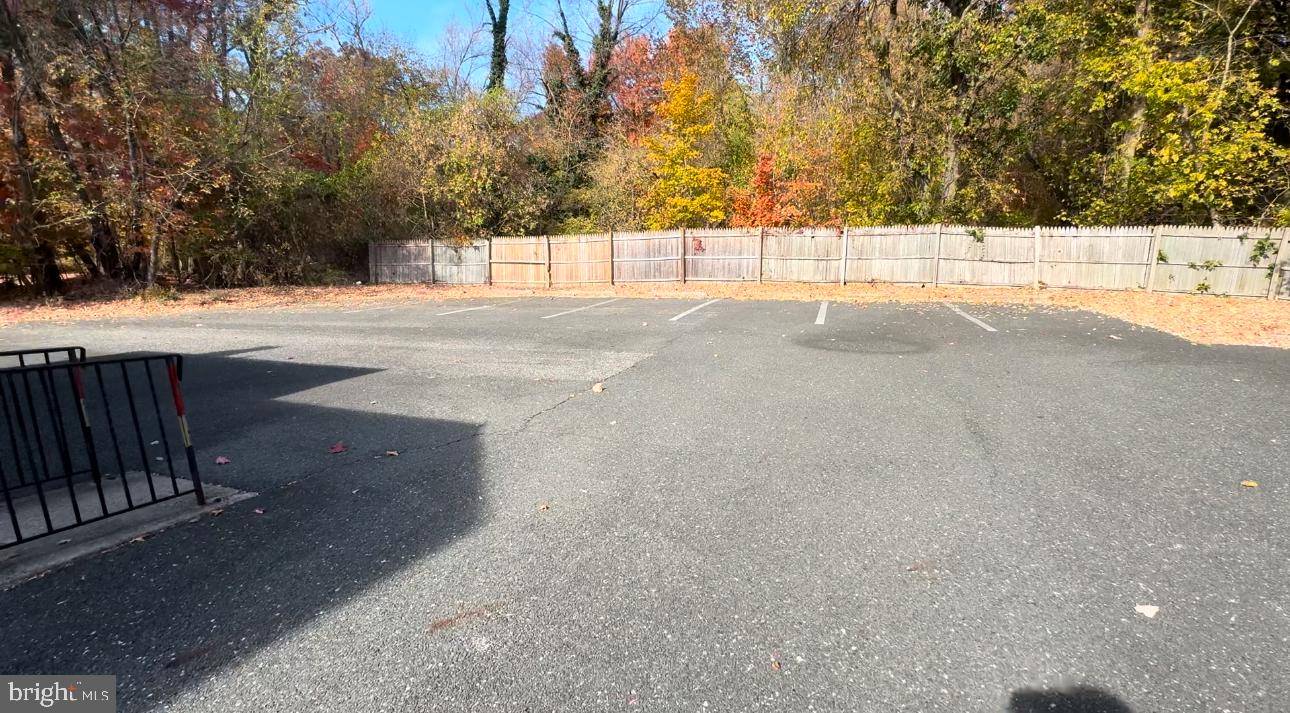 1868 Greentree Rd Property Photo 4