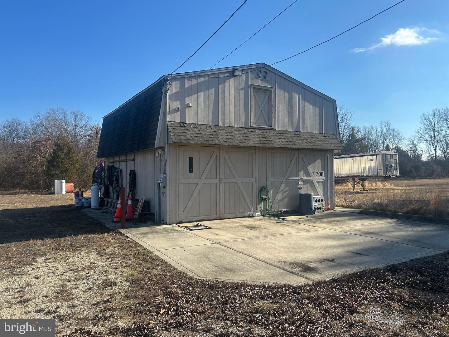 708 Piney Hollow Rd Property Photo 8