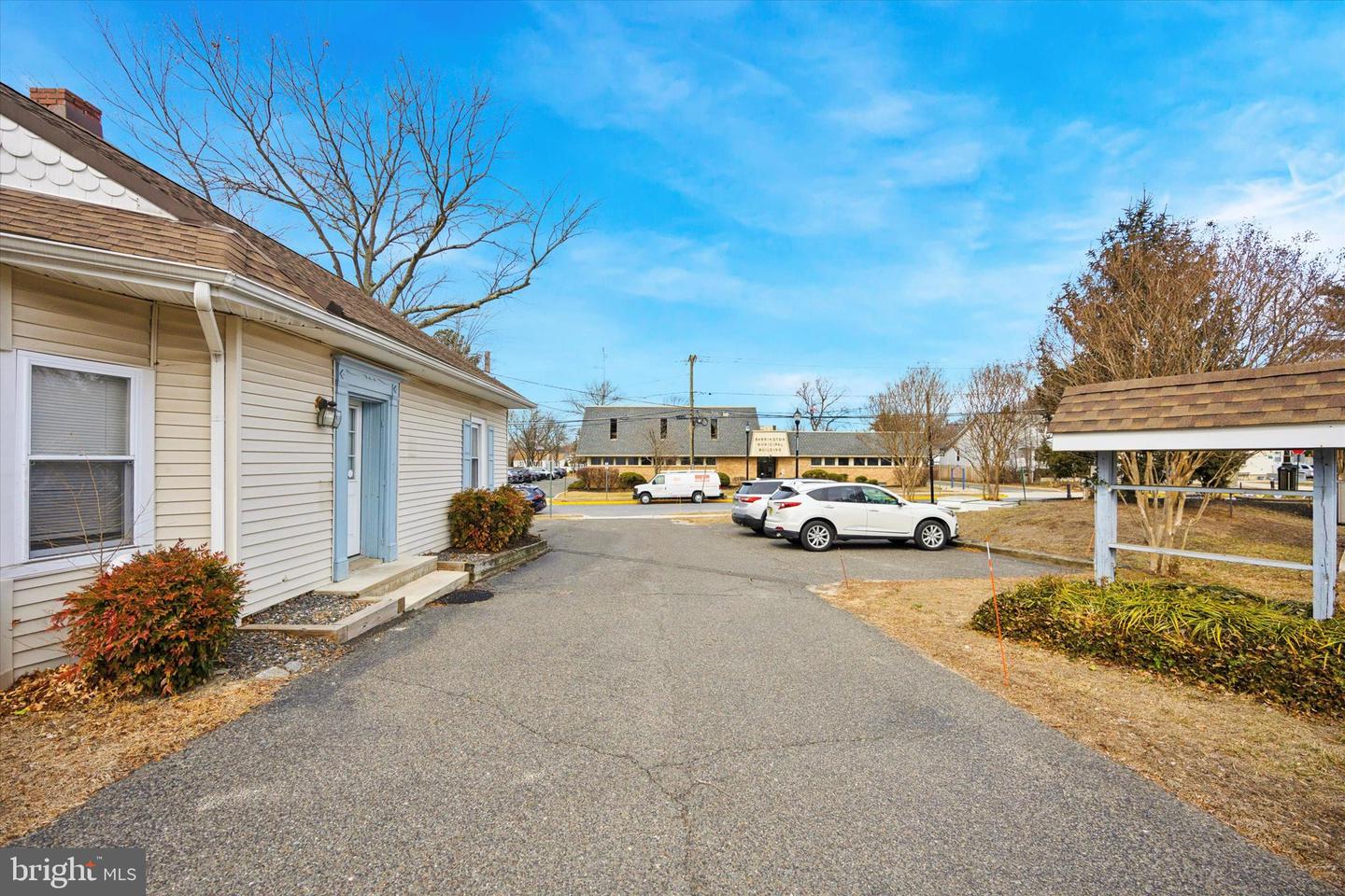 219 Clements Bridge Rd Property Photo 2