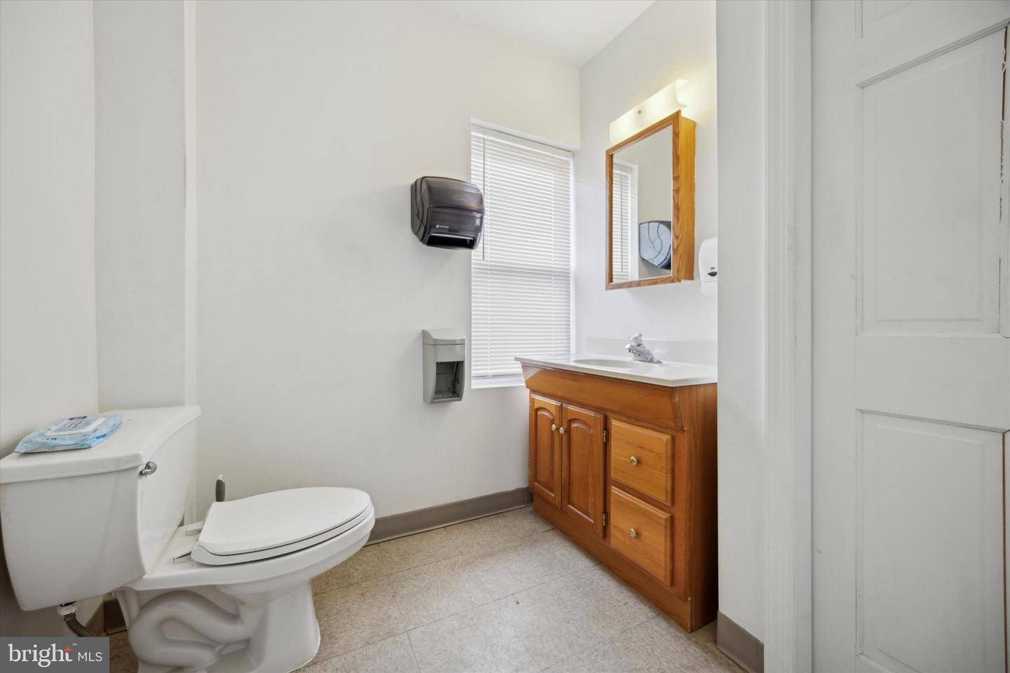 219 Clements Bridge Rd Property Photo 10