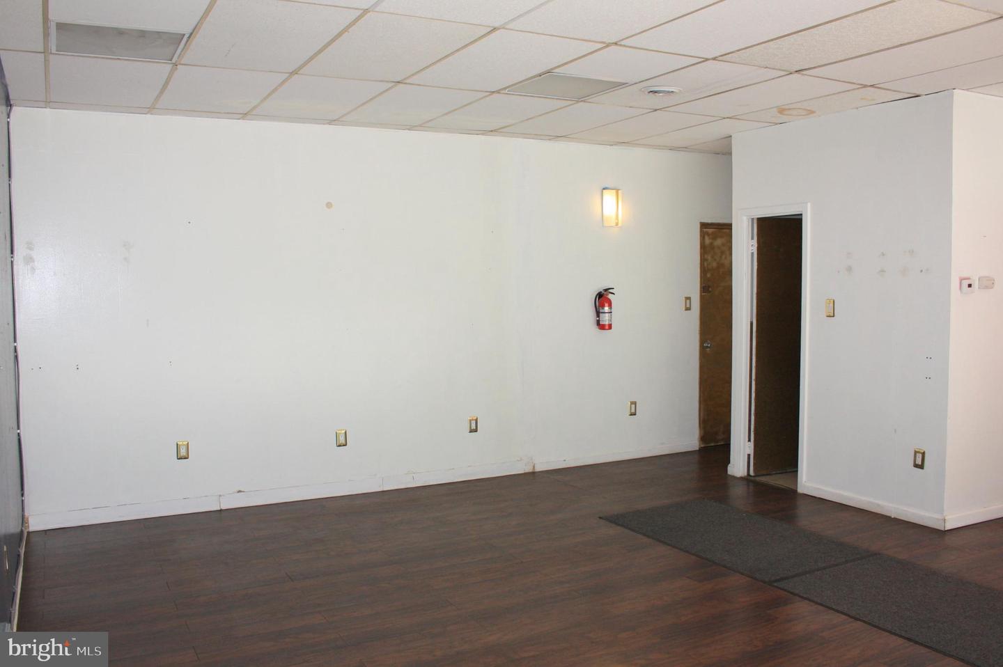 401 Cooper Landing Rd #c-10 Property Photo 11