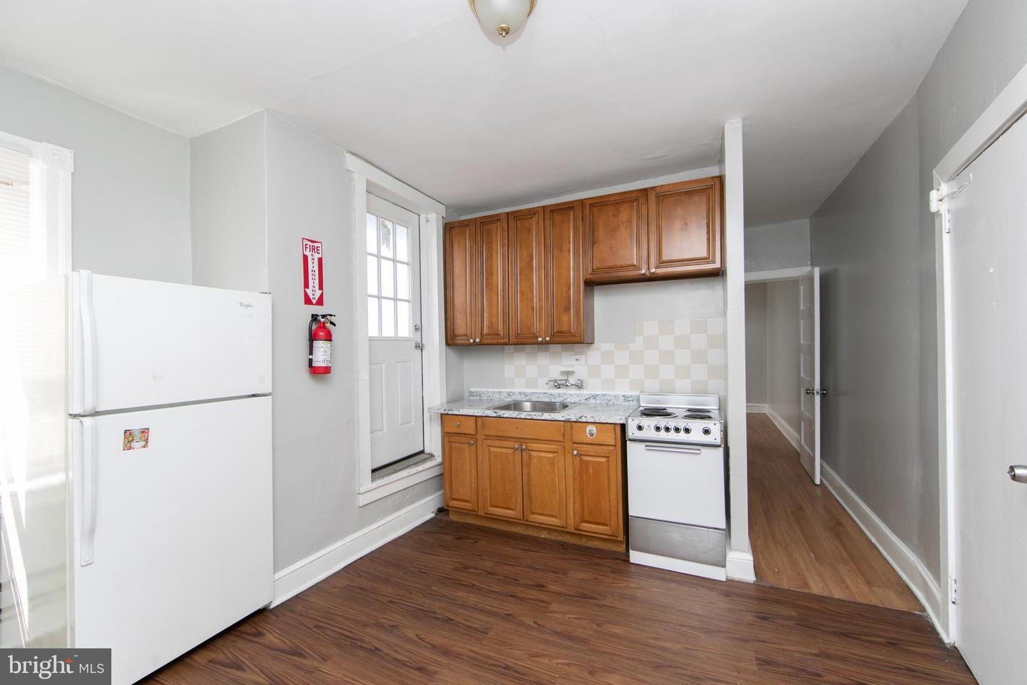 2707 Westfield Ave Property Photo 16