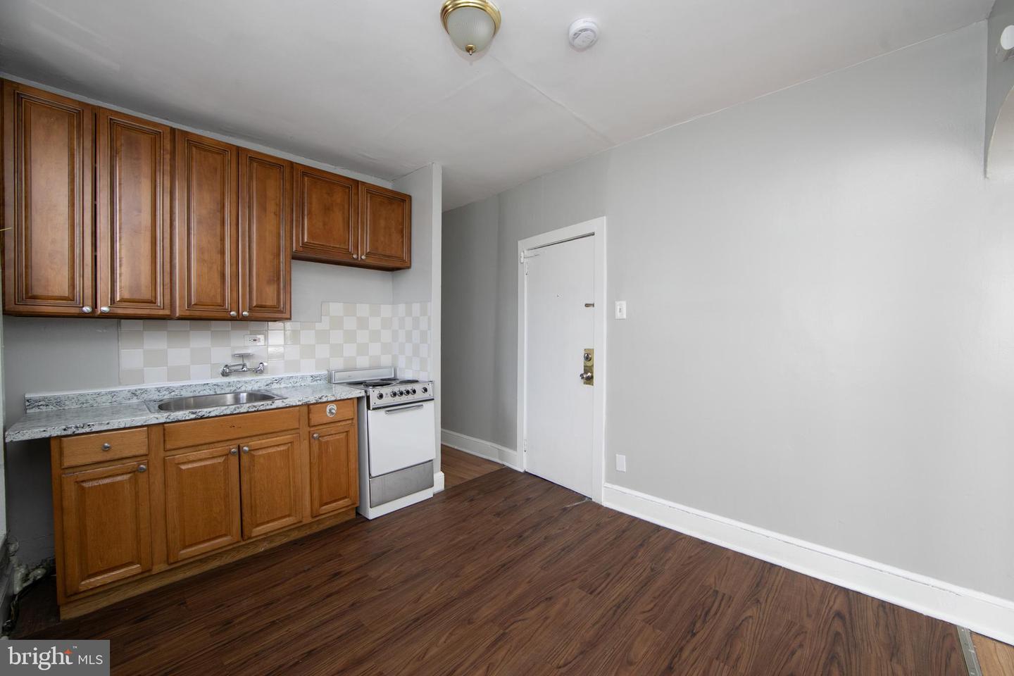 2707 Westfield Ave Property Photo 18