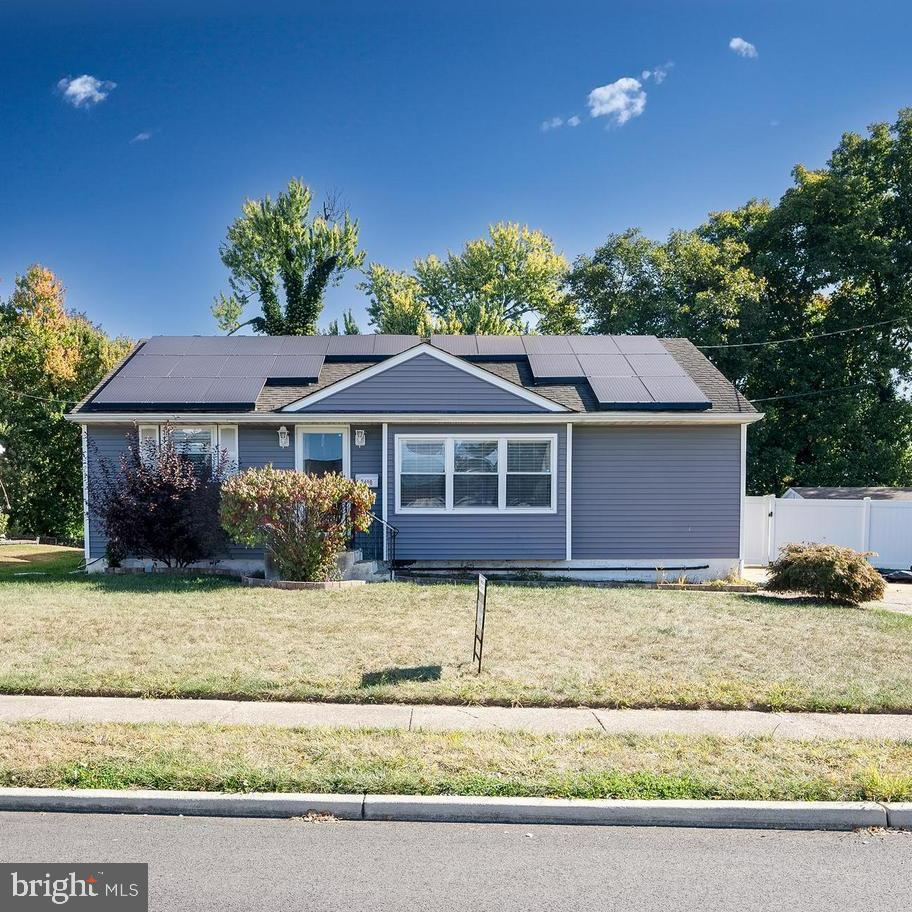 2400 Hartford Dr Property Photo 1