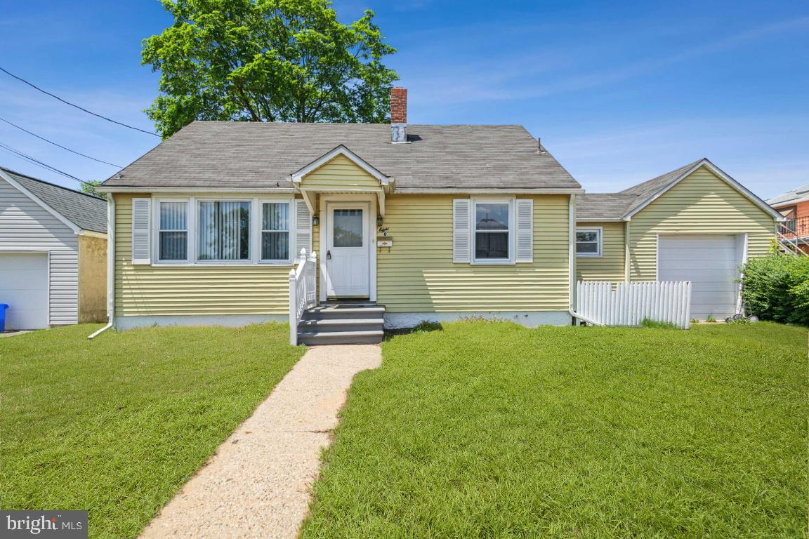 8 Sullivan Ave Property Photo 1