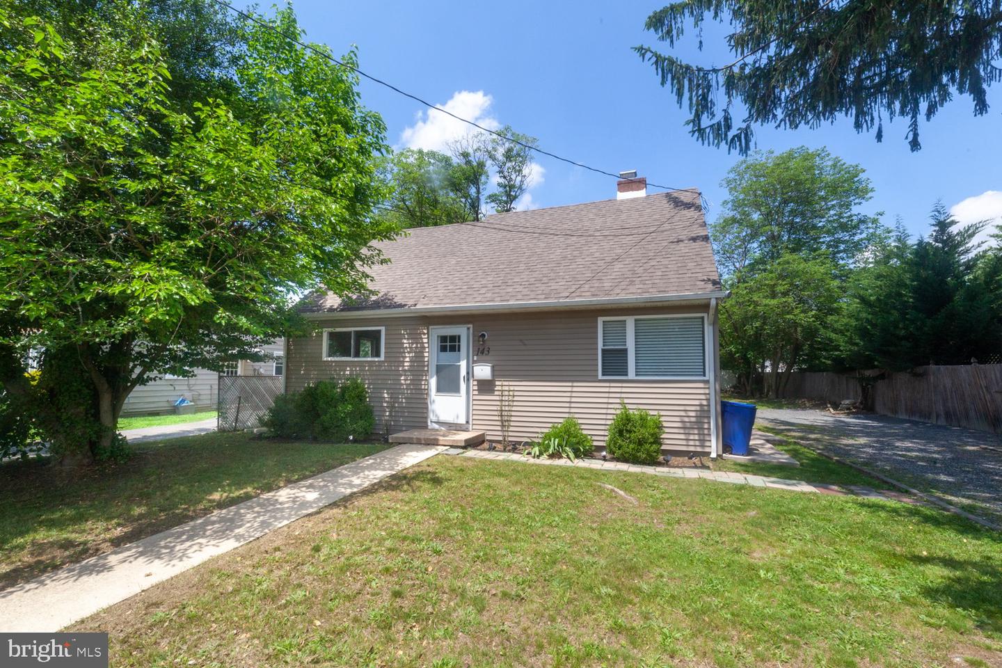 143 W Gloucester Pike Property Photo 1