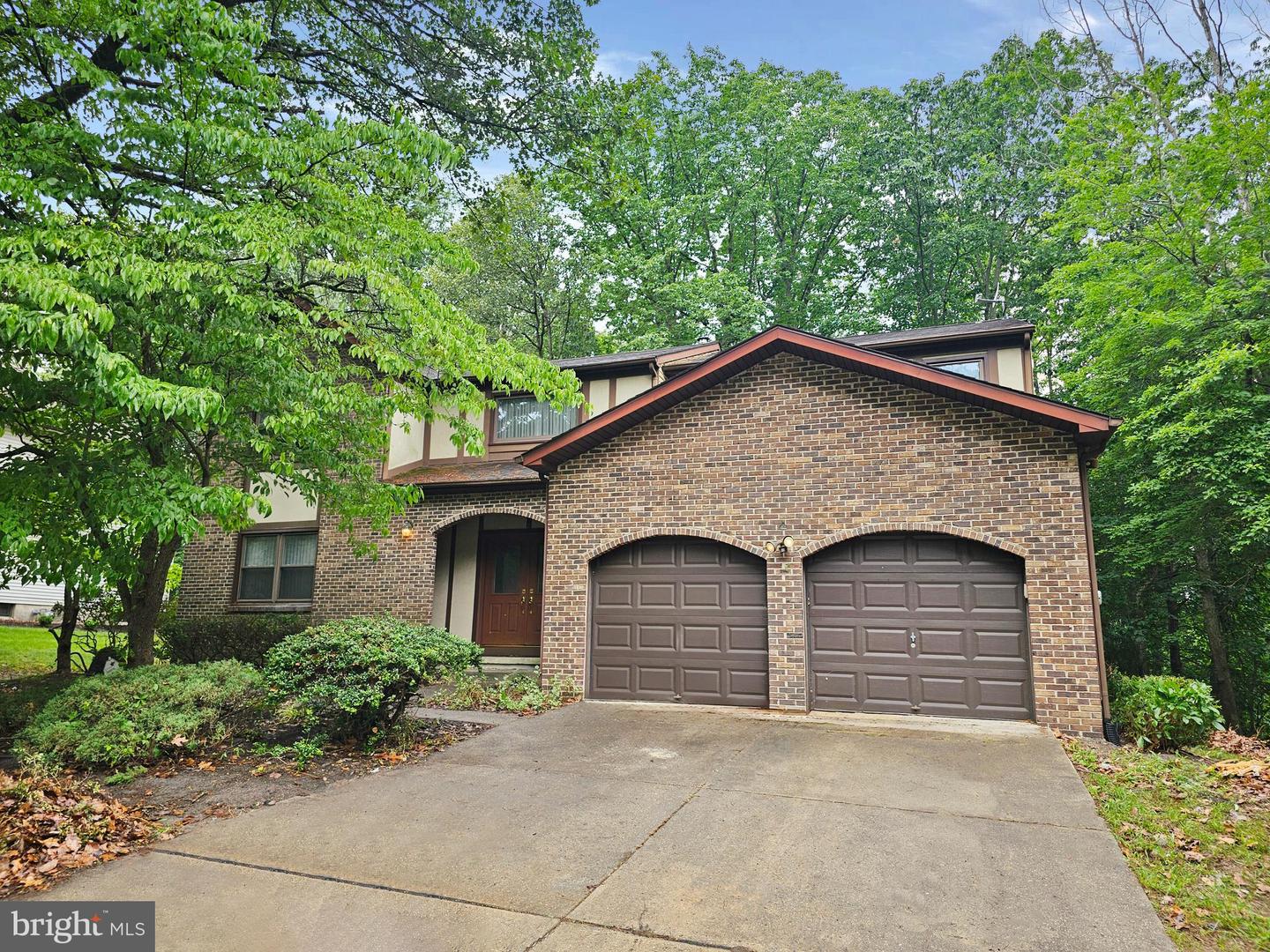 7 Acorn Hill Dr
