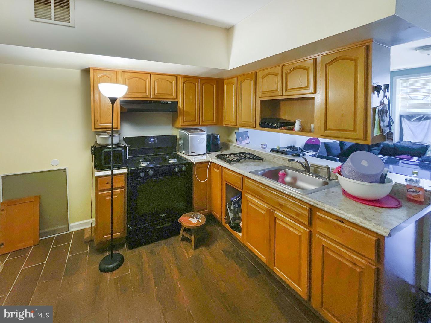 639 State St Property Photo 10