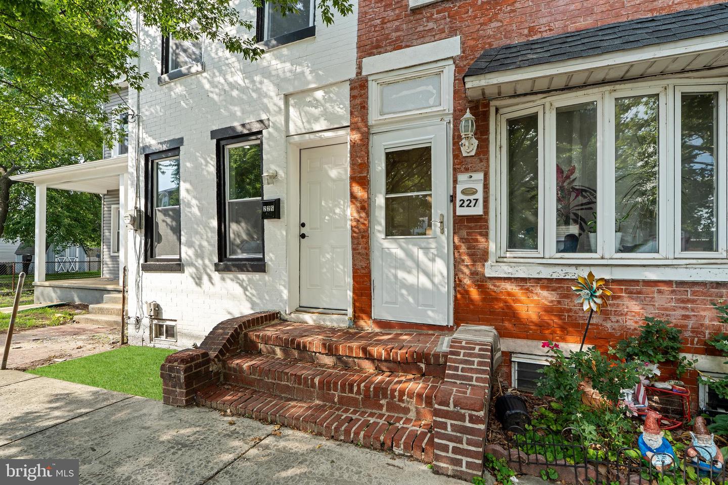 225 Market St Property Photo 1