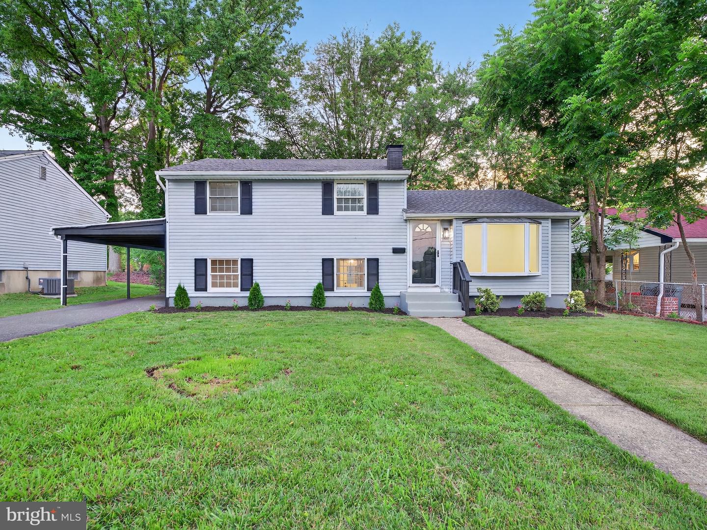 420 Carver Ave Property Photo 1