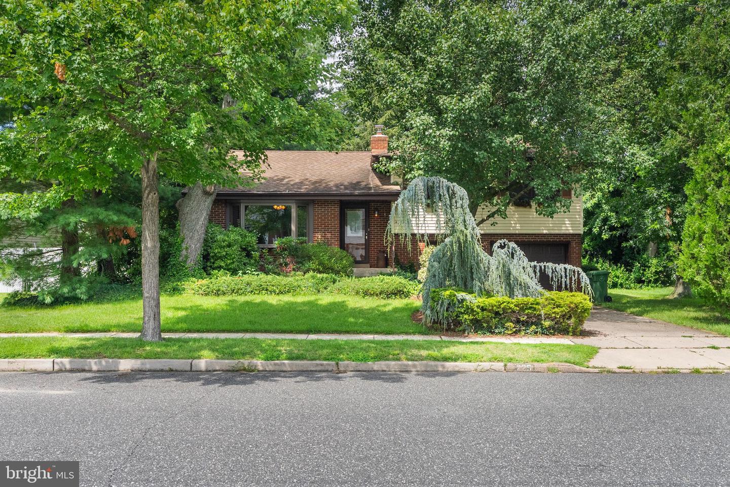 225 Cambridge Rd Property Photo 1