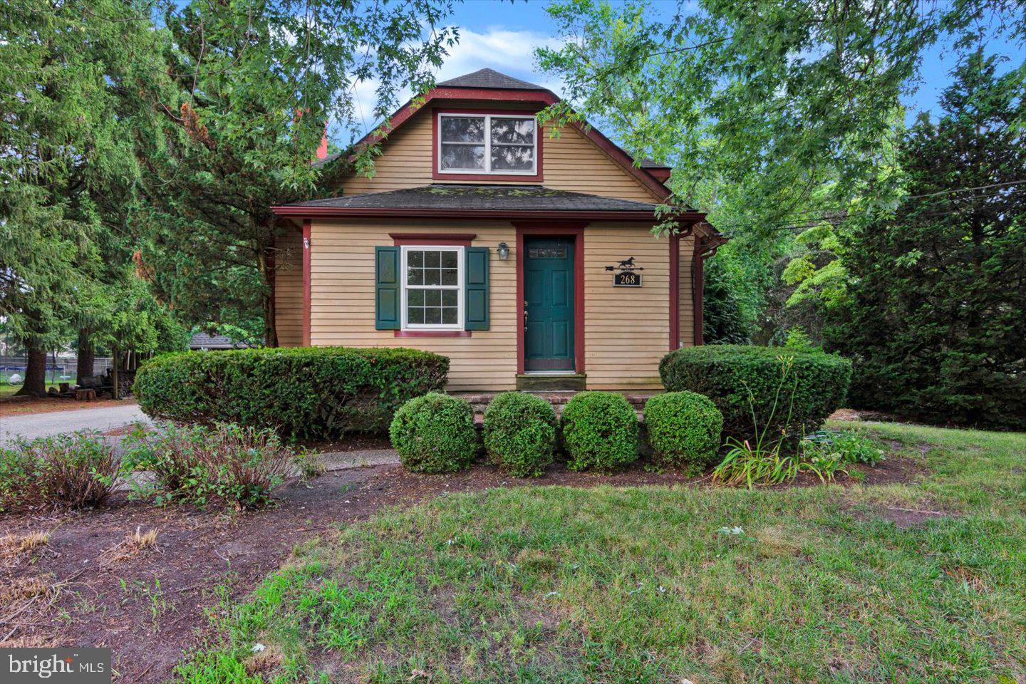 268 Fairview Ave Property Photo 1