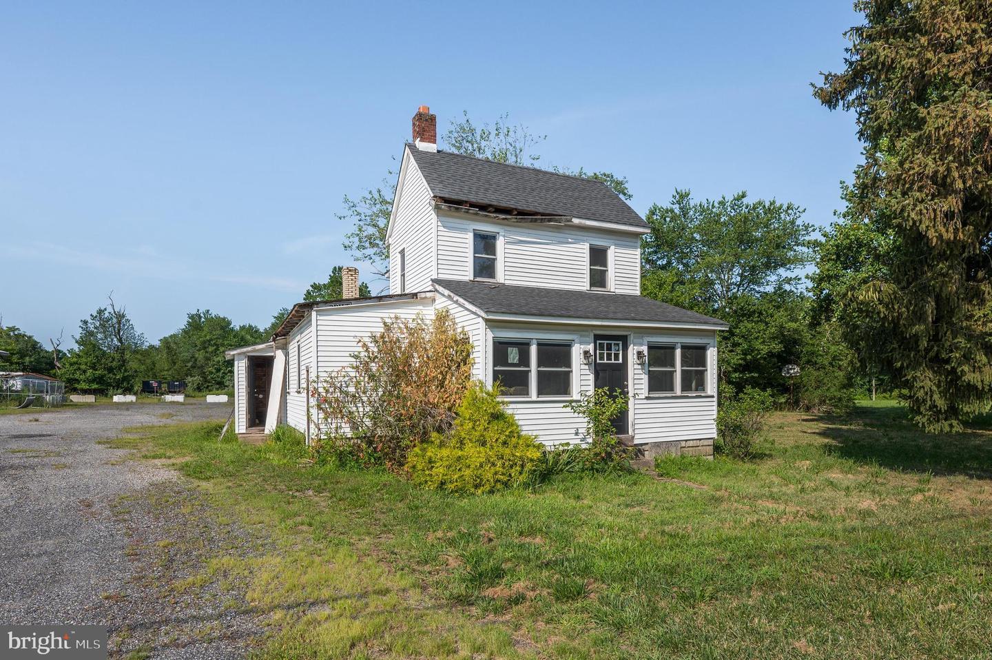 773 Watsontown Rd Property Photo 1