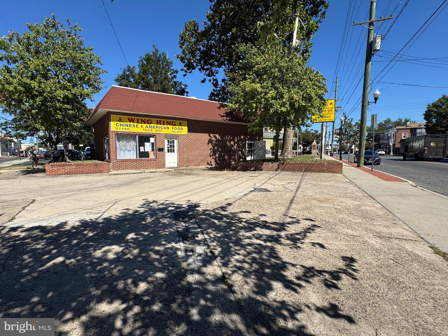 17 S Broadway Property Photo 1