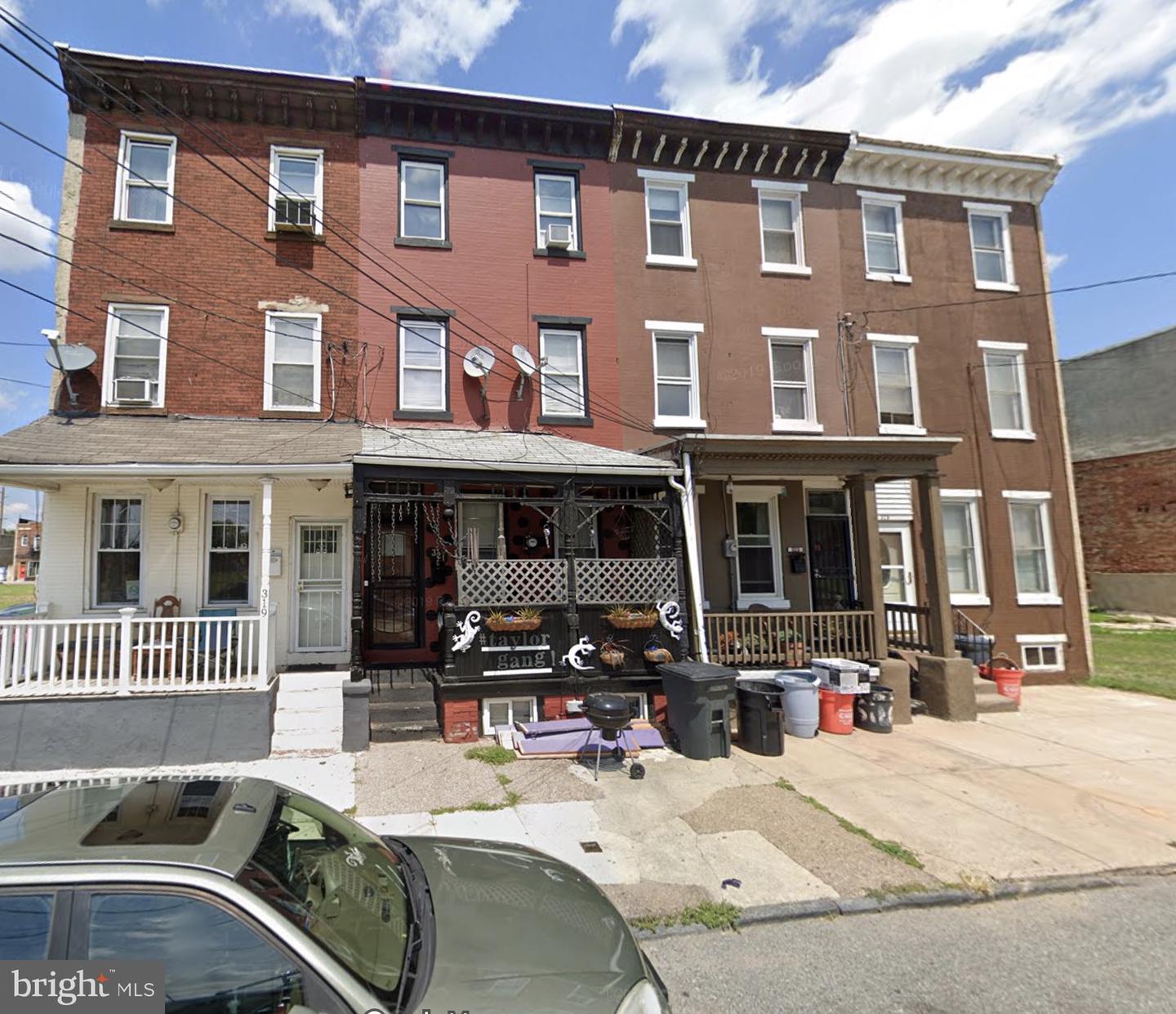 321 Washington St Property Photo 1