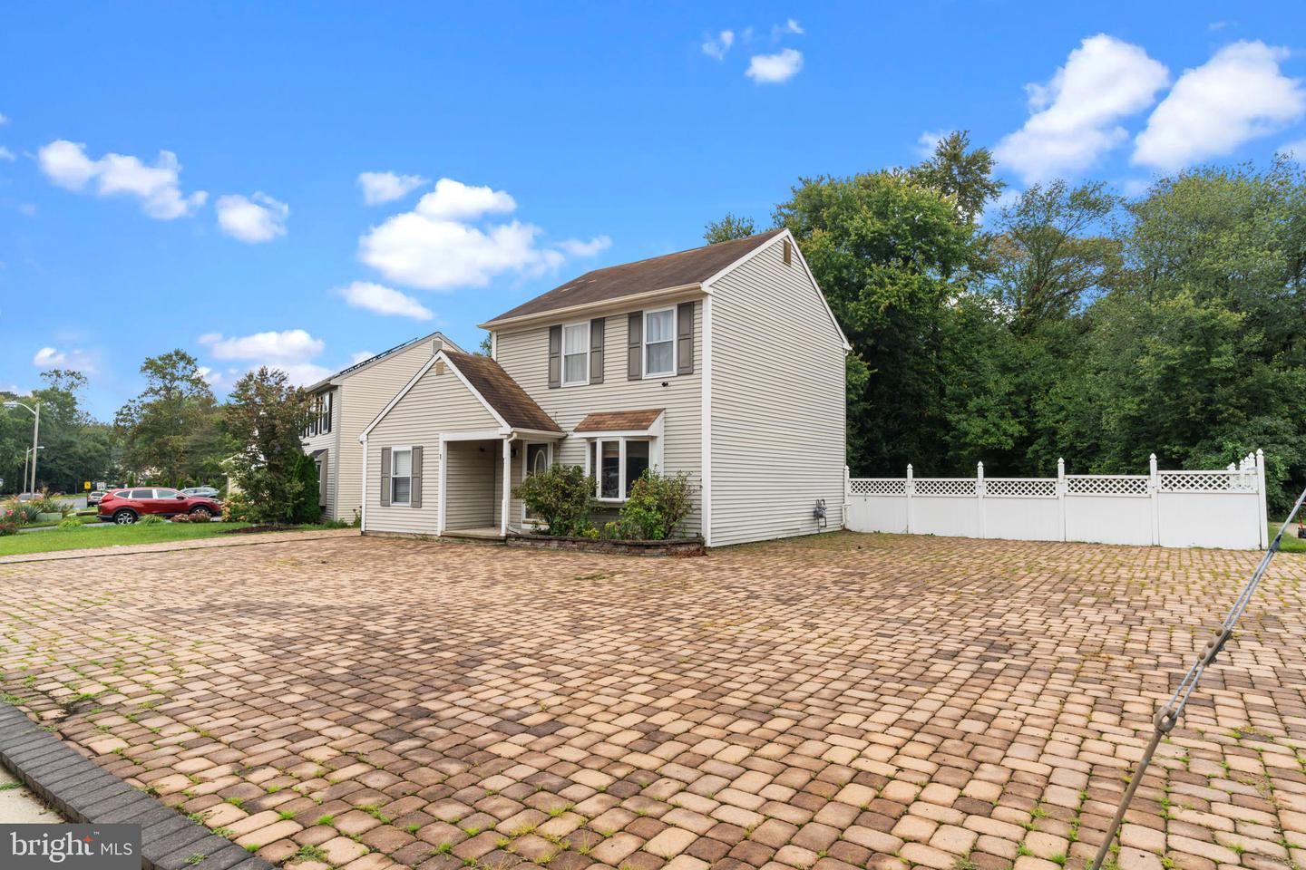 1 Woodhaven Way Property Photo 4