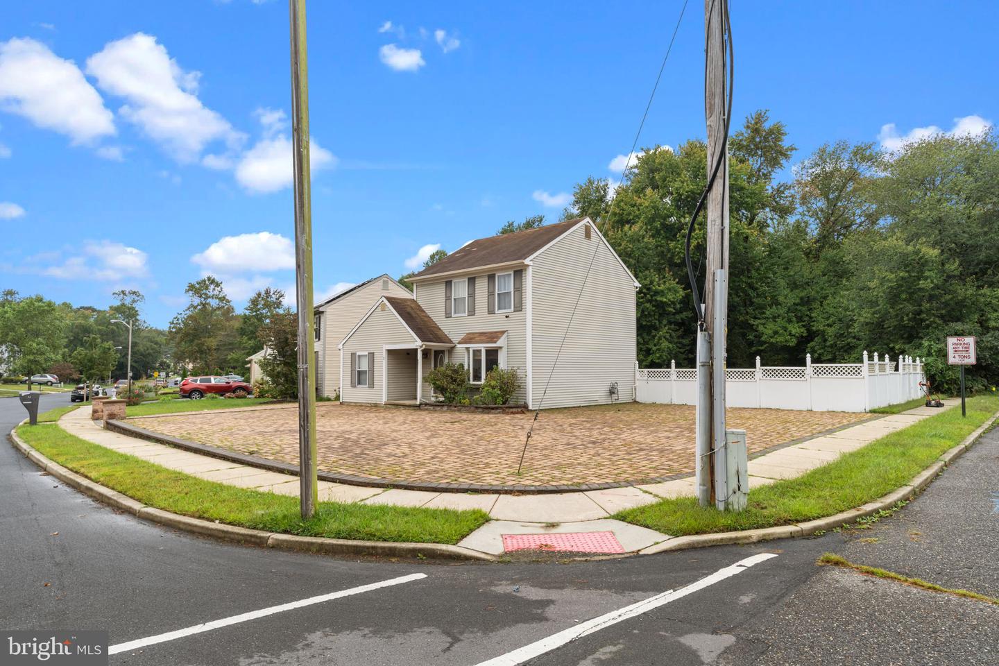 1 Woodhaven Way Property Photo 5