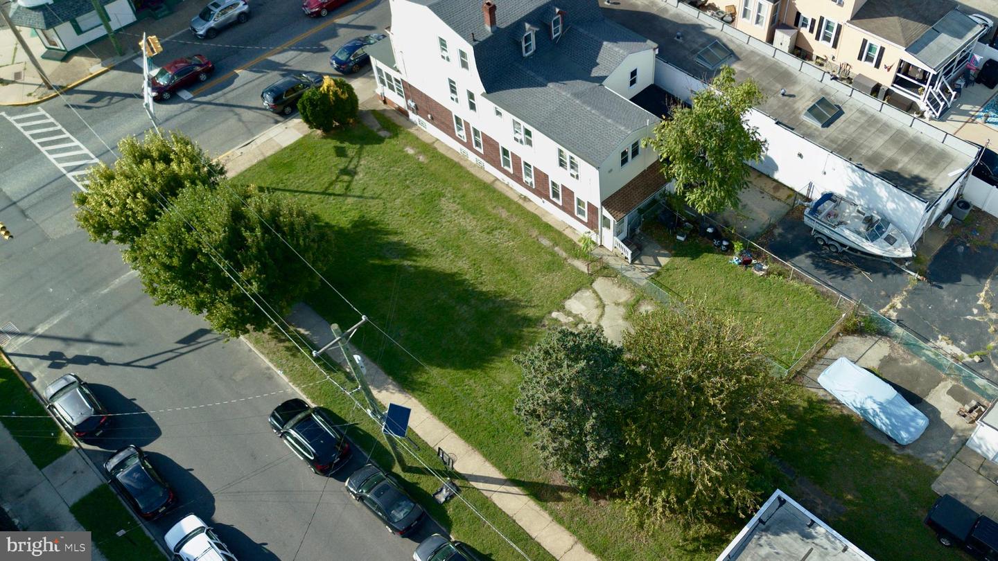 200 N Broadway Property Photo 4