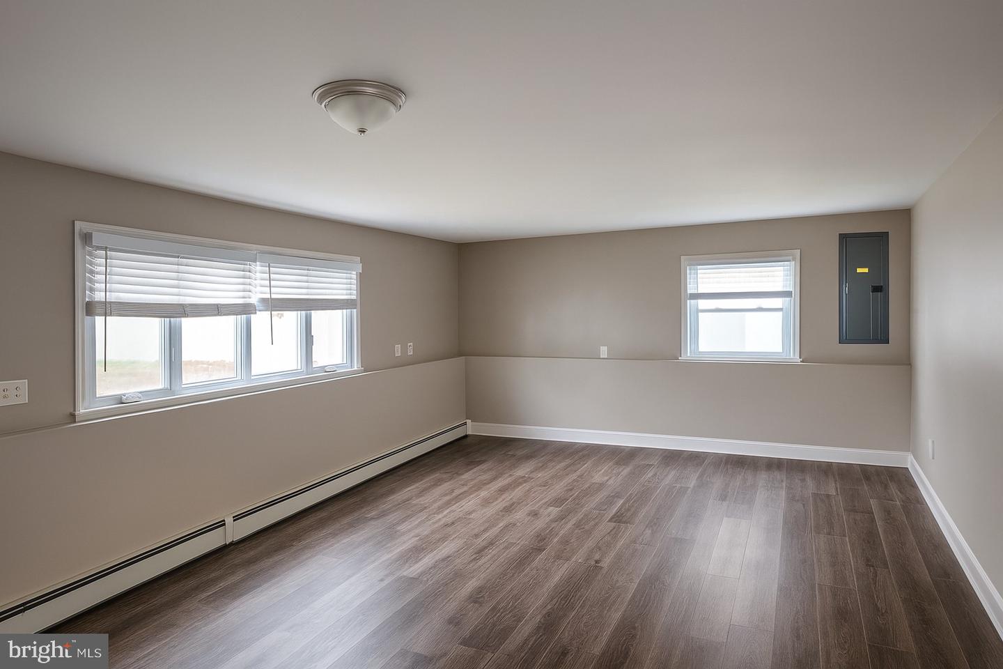 124 Ivins Ave Property Photo 5