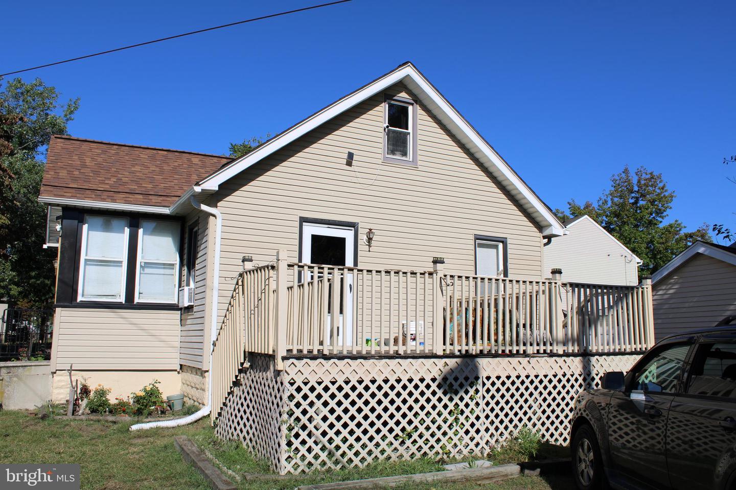 2 Stites Ave Property Photo 4