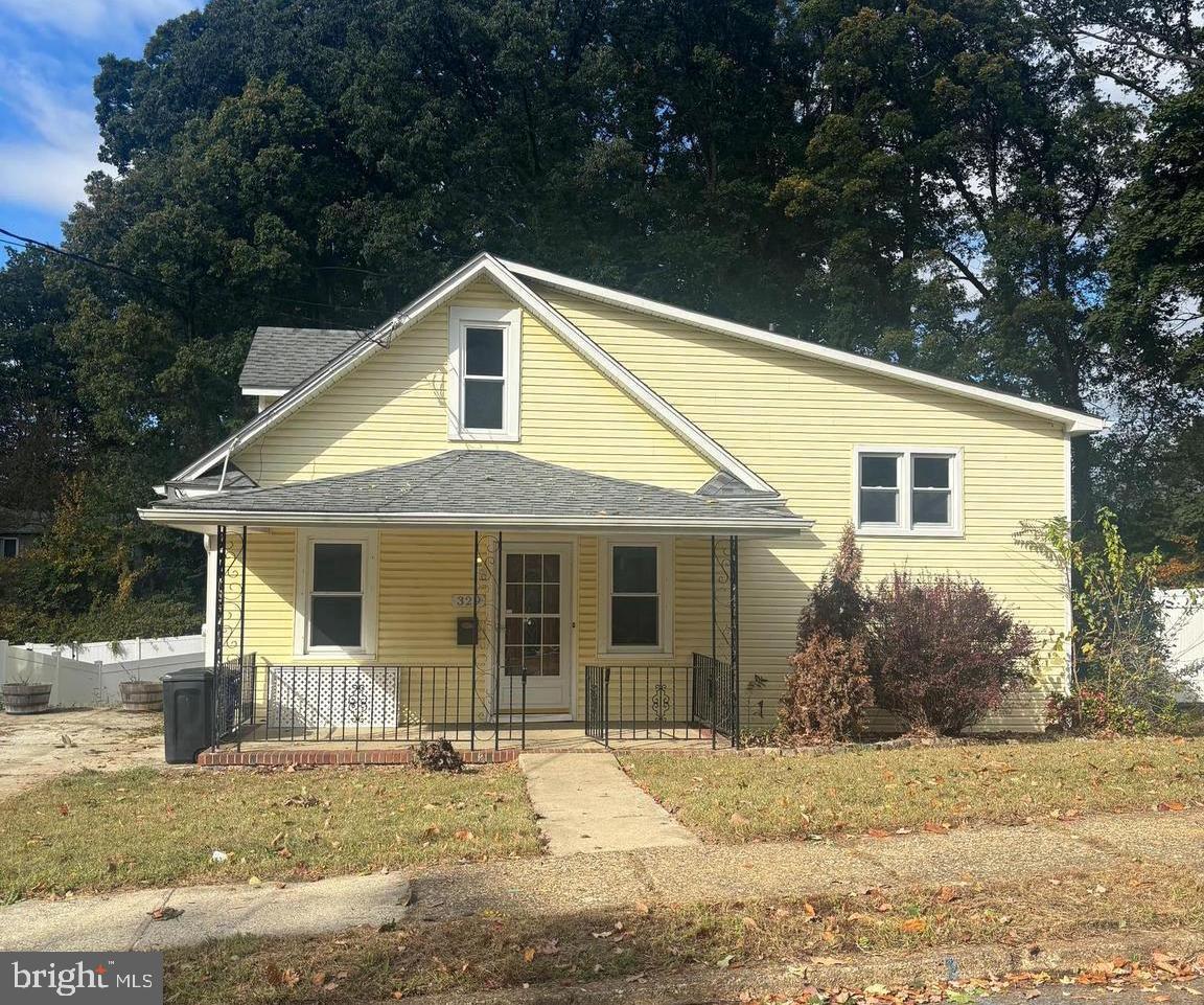 329 Union Ave Property Photo 1