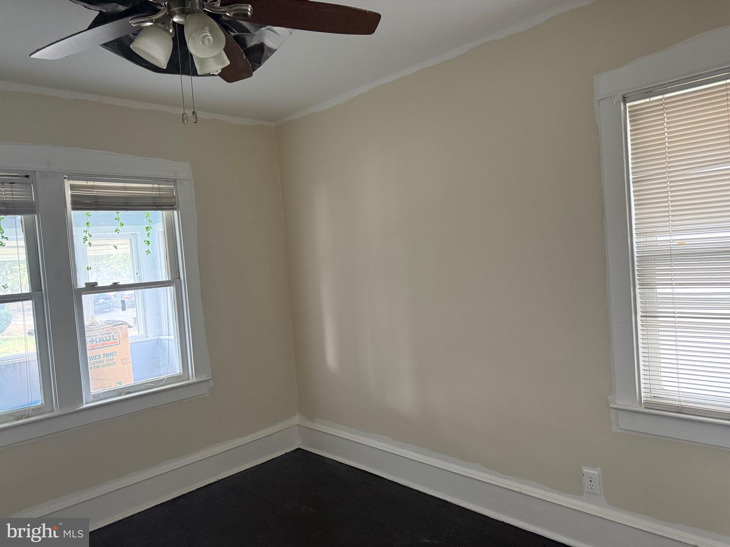2404 42nd St Property Photo 10