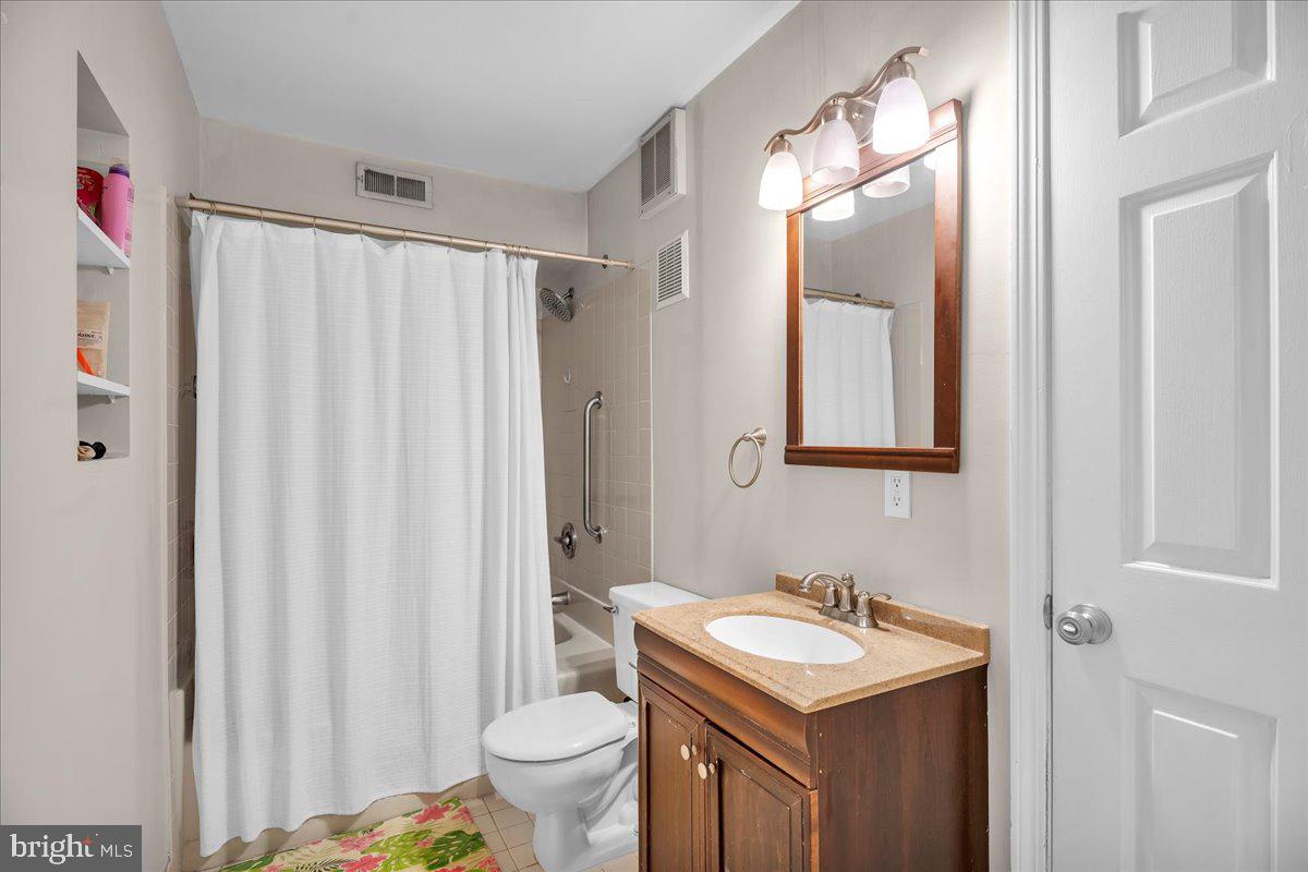 504 Park Place Dr Property Photo 5