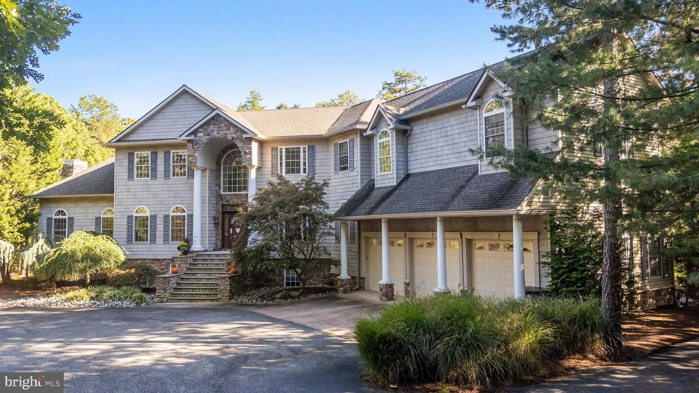 2076 Hendricks Ave Property Photo 1