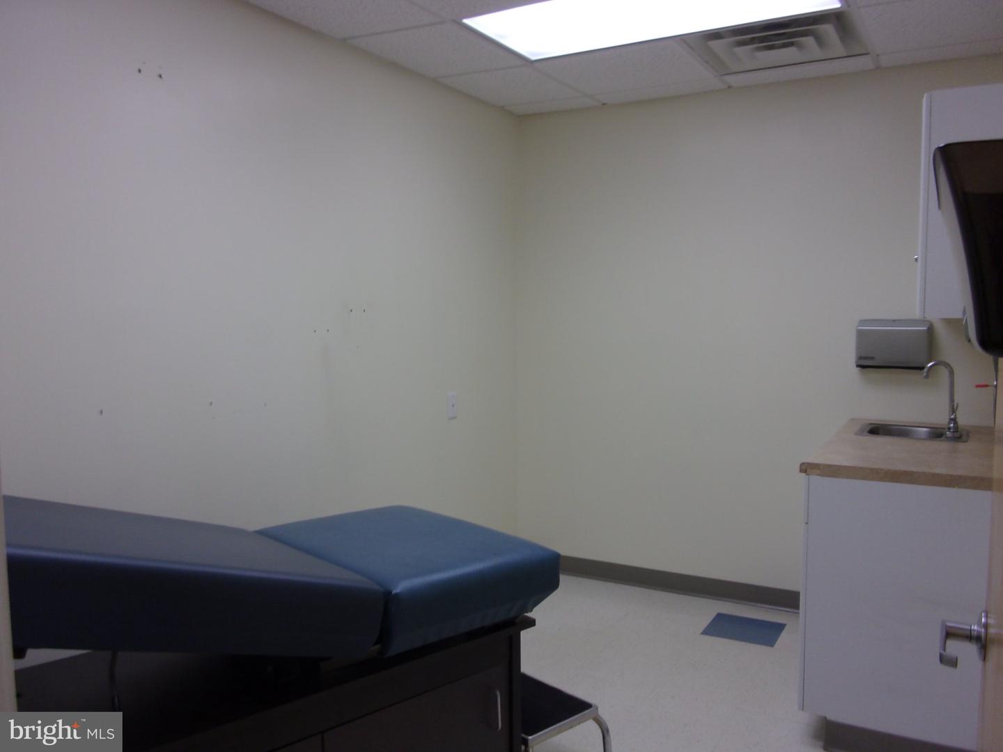 2301 E Evesham Ave #503 Property Photo 12