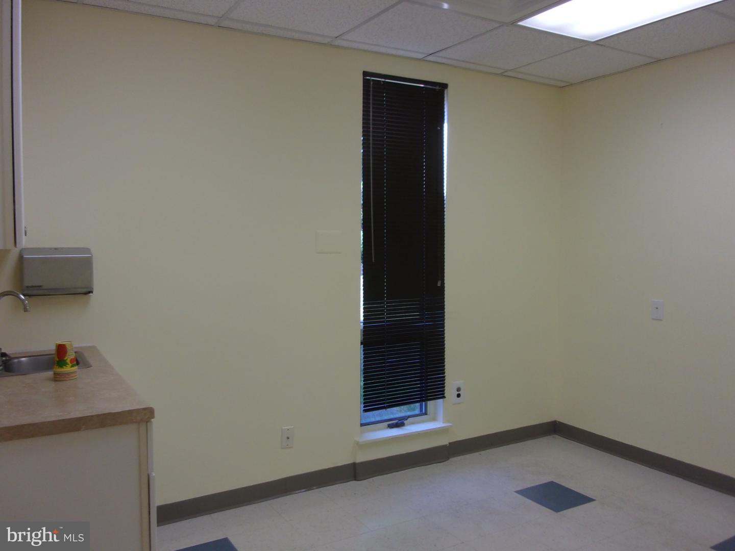 2301 E Evesham Ave #503 Property Photo 14