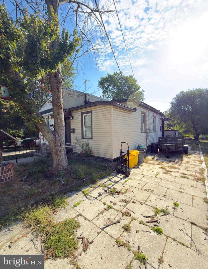 7344 Forrest Ave Property Photo 1