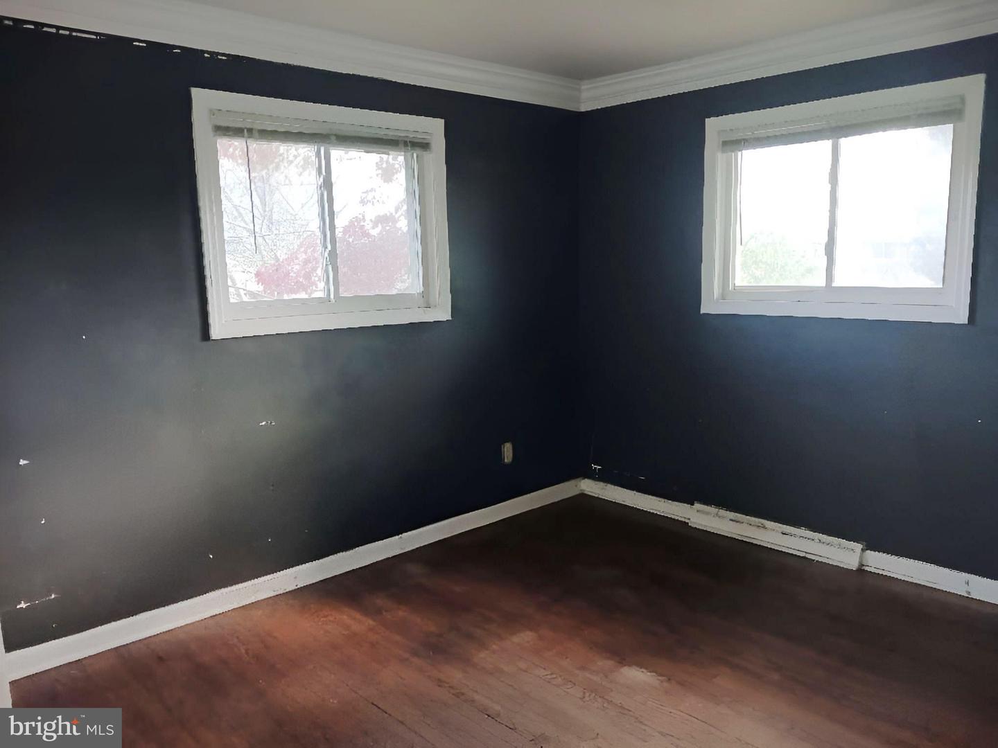 4209 Royal Ave Property Photo 5