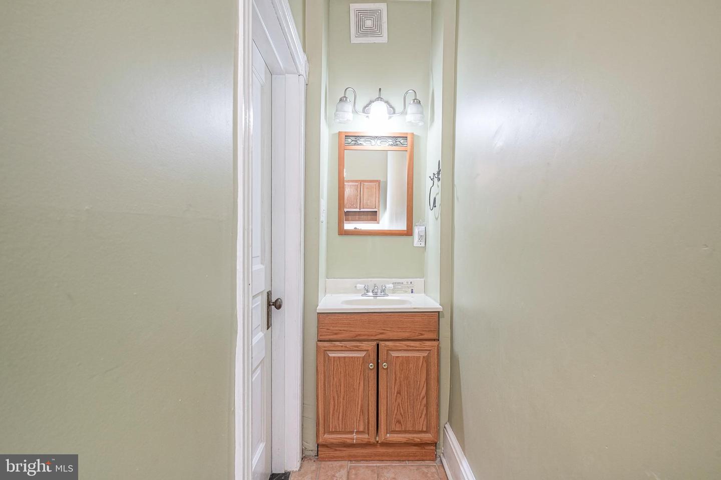 878 Haddon Ave #unit A Property Photo 6