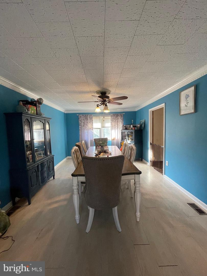 150 N Smith Ter Property Photo 4