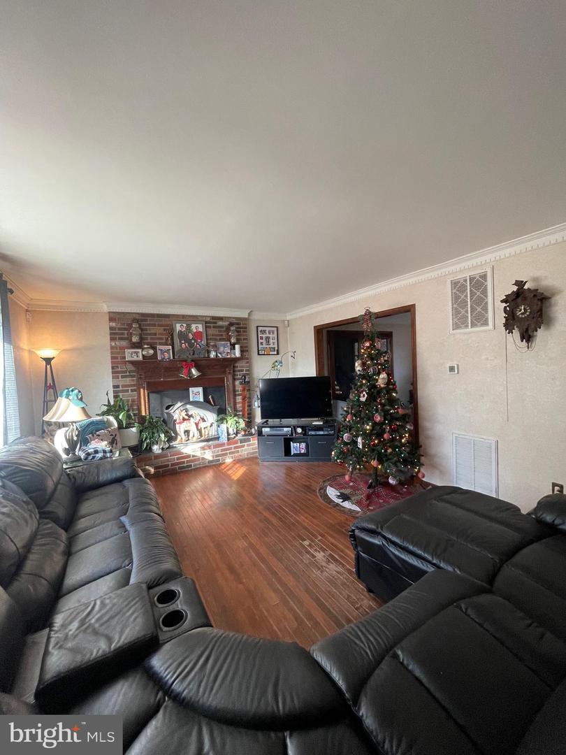 150 N Smith Ter Property Photo 12