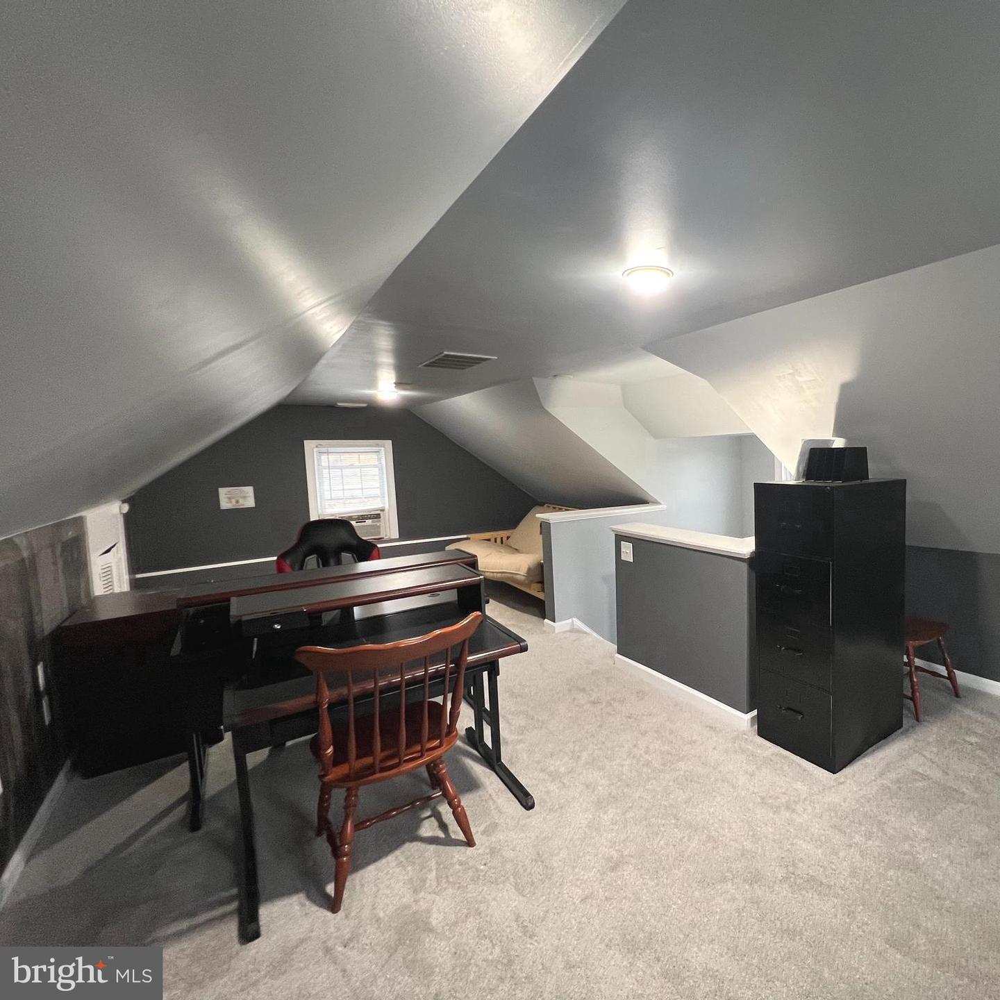 342 Haddon #301 Property Photo 4
