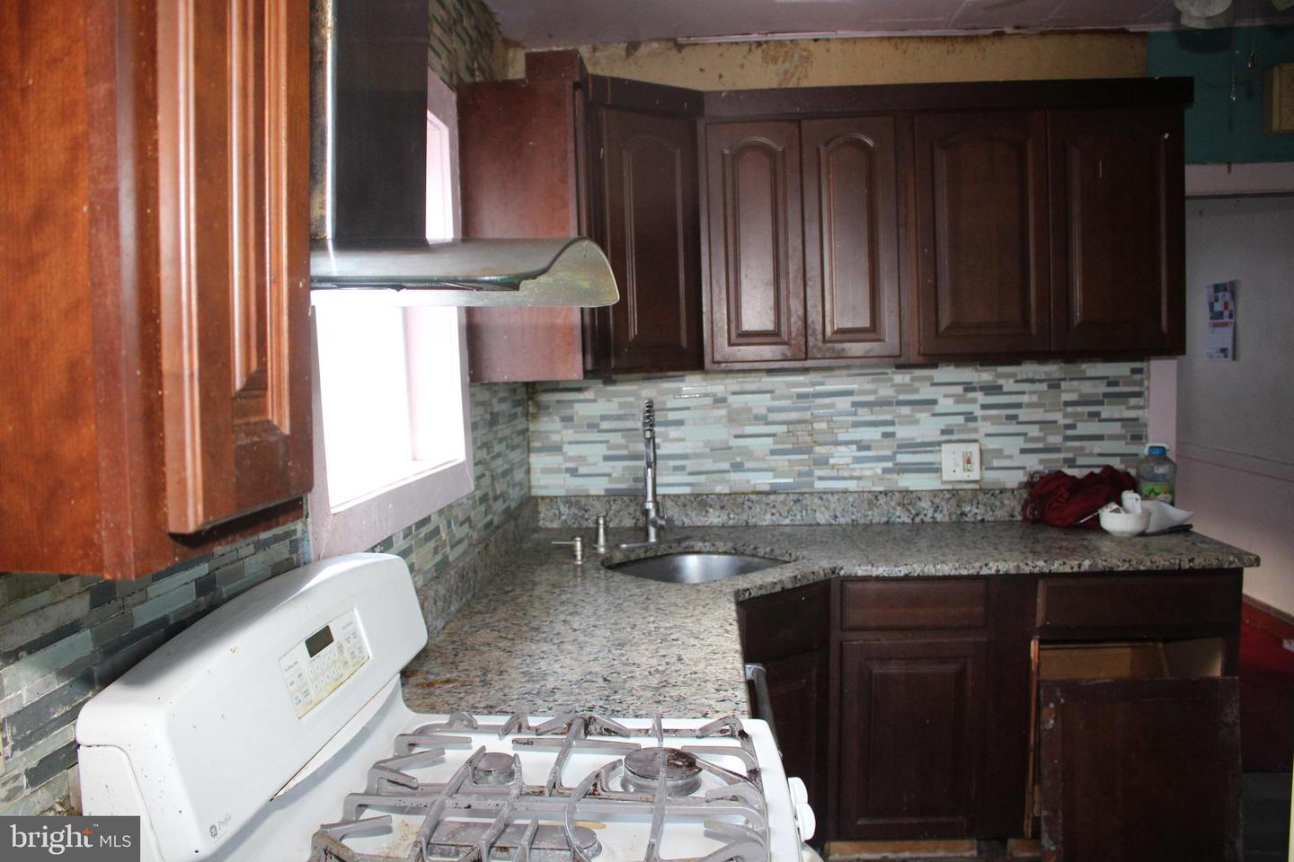 128 Amon Ave Property Photo 5