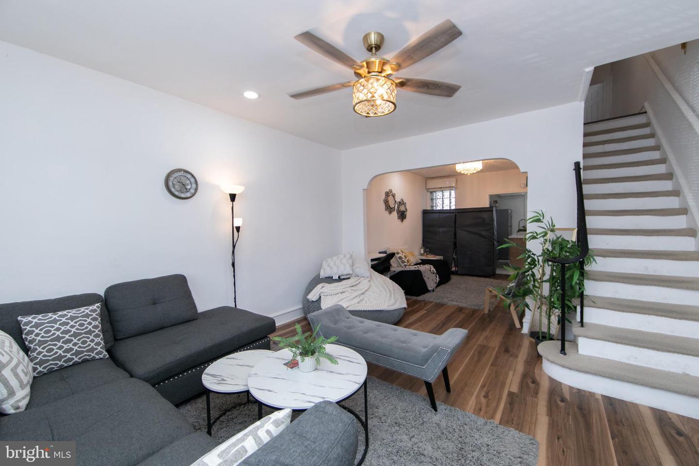 1331 Morton St Property Photo 6
