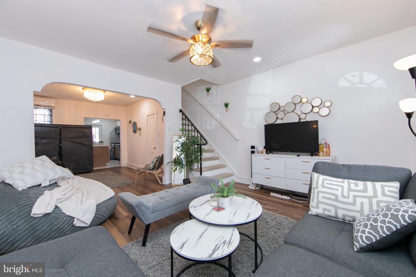 1331 Morton St Property Photo 8