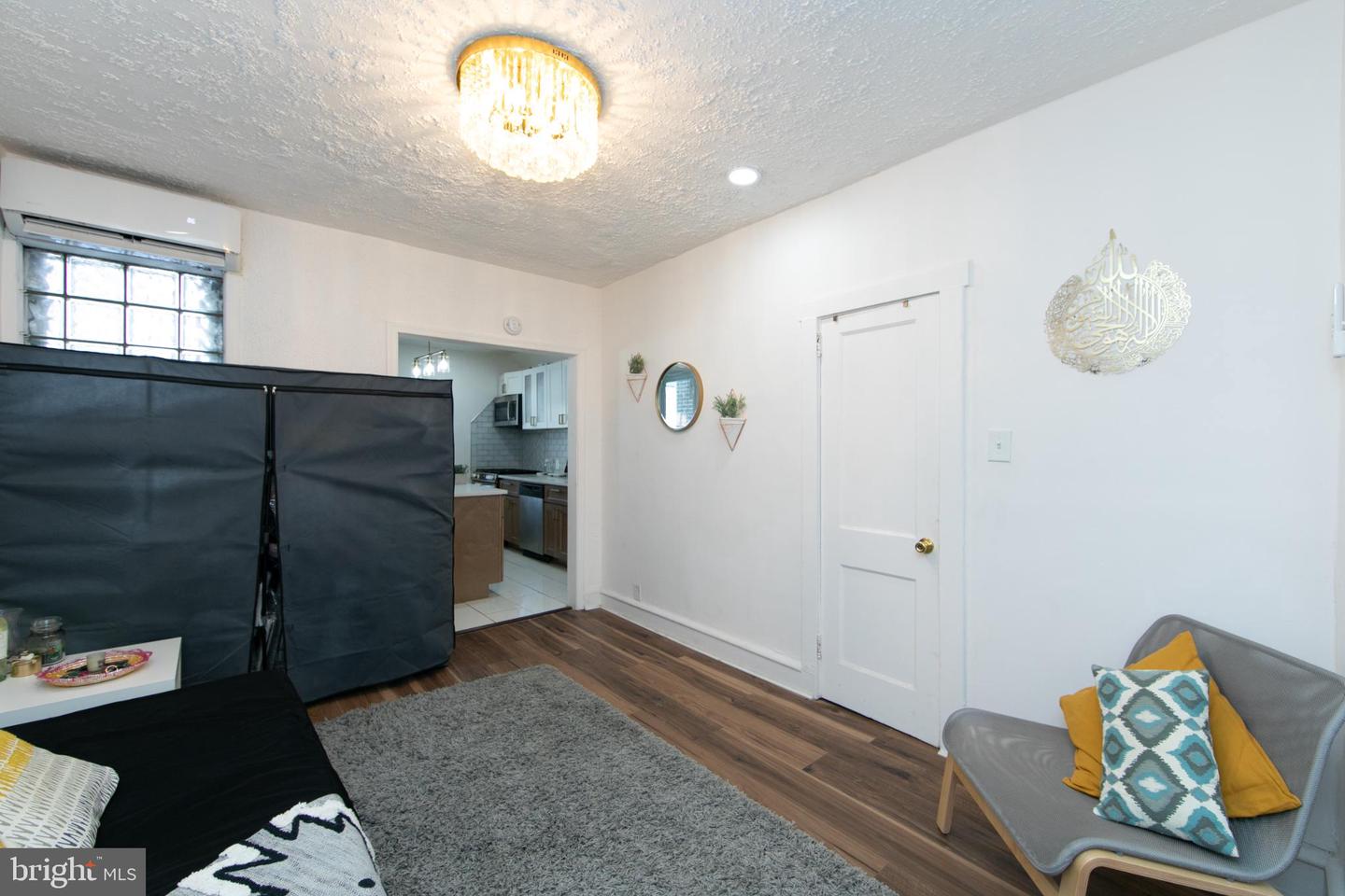 1331 Morton St Property Photo 9