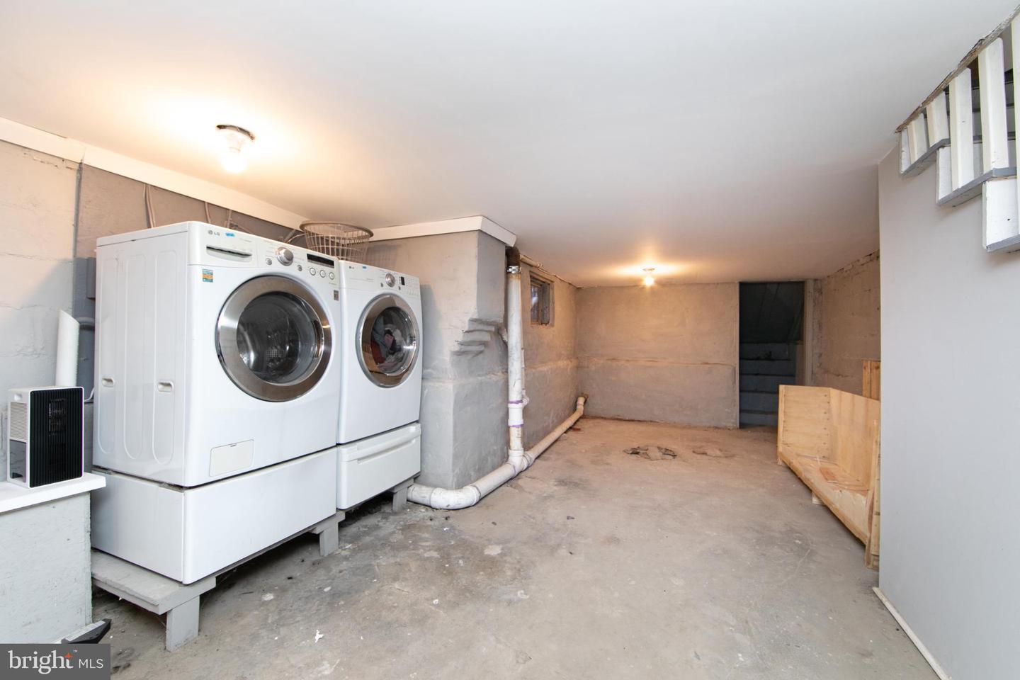 1331 Morton St Property Photo 27