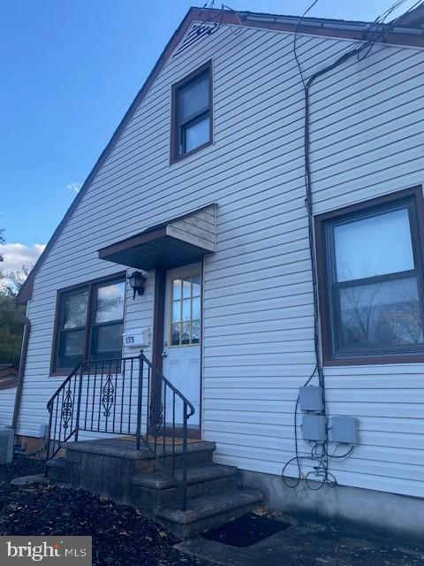 175 White Horse Rd W #2 Property Photo 2
