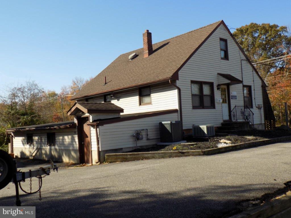 175 White Horse Rd W #2 Property Photo 5
