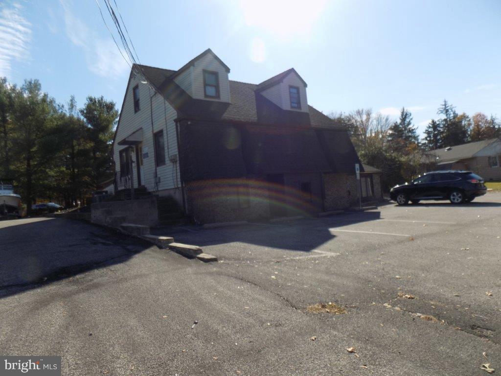 175 White Horse Rd W #2 Property Photo 6